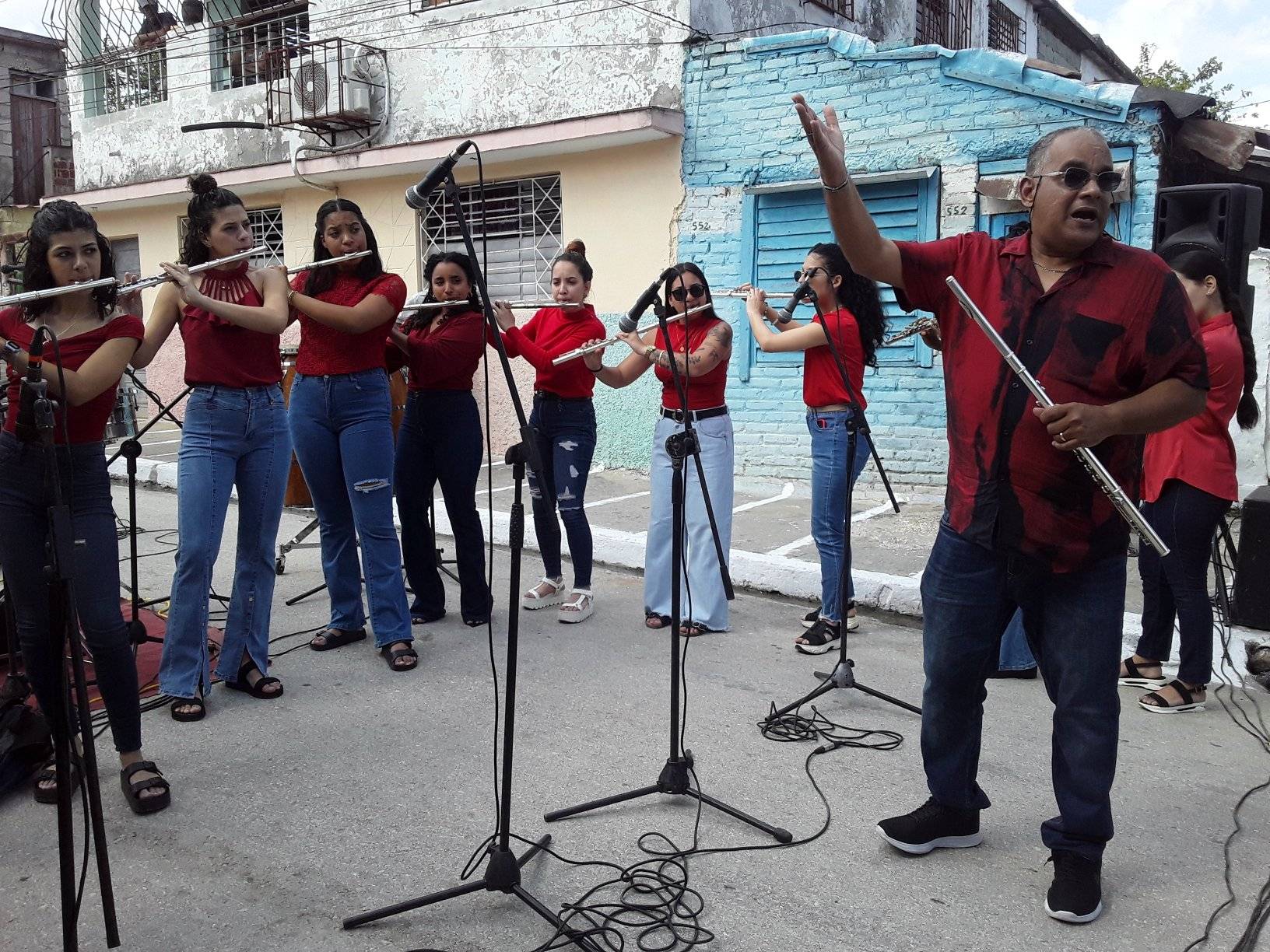 "Del Condado para el mundo": Homenaje a José Luis Cortés en Santa Clara