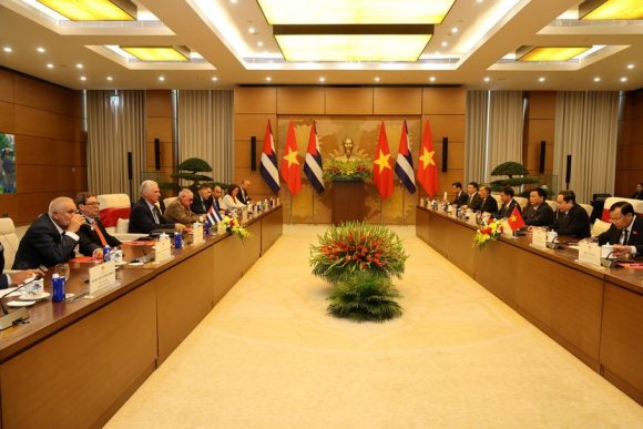 El presidente cubano sostuvo encuentros con el primer ministro Pham Minh Chinh y con el presidente de la Asamblea Nacional, Tran Thanh Man. Foto: Estudios Revolución