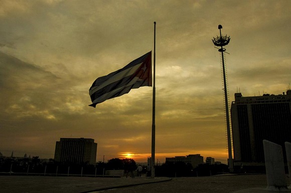 Presidente cubano decreta Duelo Oficial por fallecimiento de presidente de Namibia