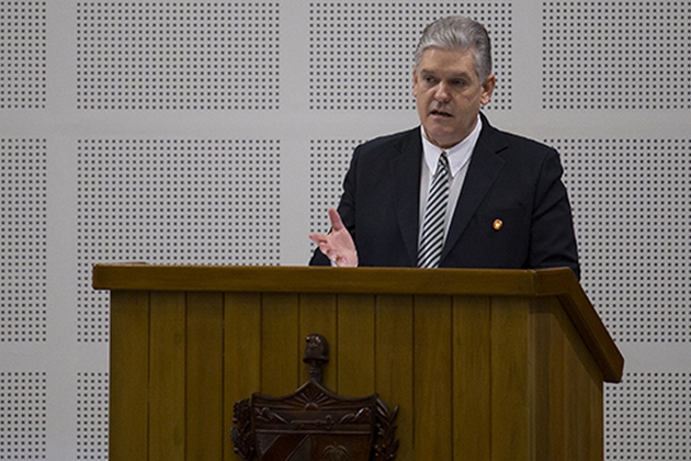Gil Fernández actualiza sobre la situación económica del país