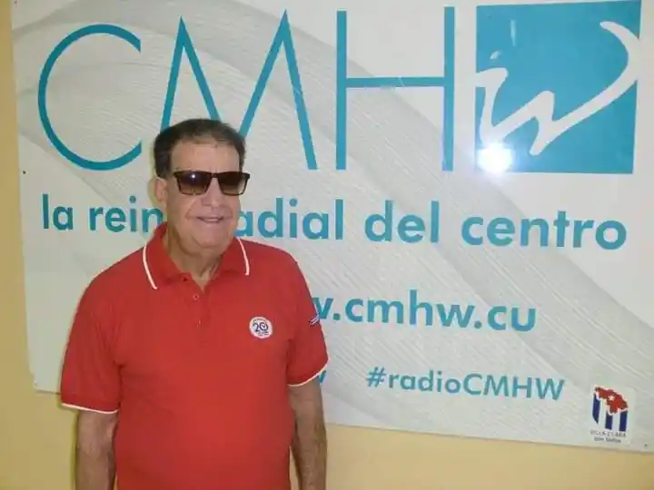 Víctor Manuel Menéndez, un apasionado por el pueblo y su Emisora