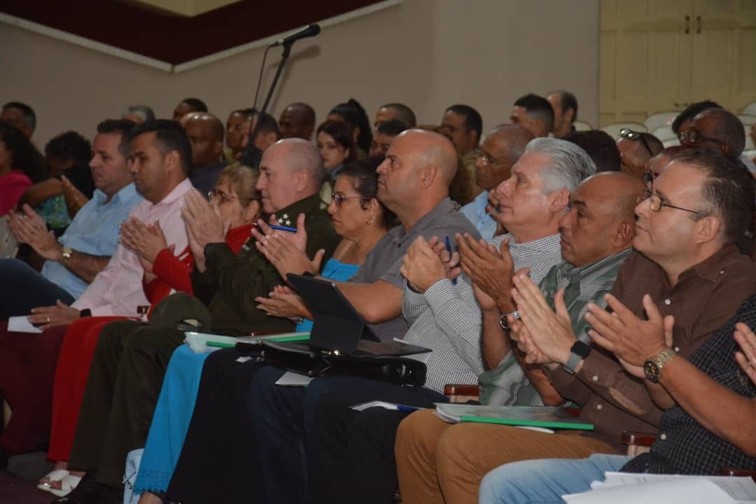 Asiste Díaz-Canel a Asamblea Municipal del Poder Popular en Santa Clara 