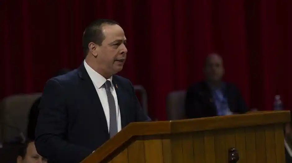 Parlamento cubano aprueba nueva ley de salud pública CMHW