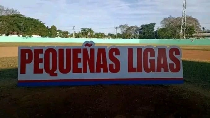 En acción Pequeñas Ligas de Béisbol en Villa Clara