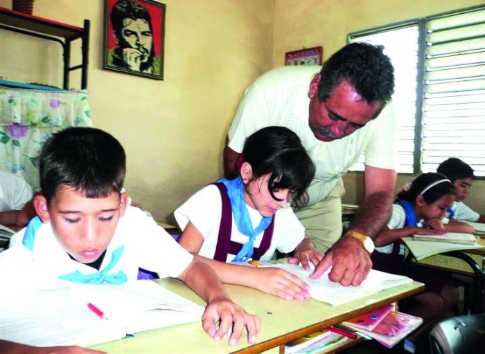 Establecen nuevas normas complementarias a la Ley del Presupuesto de 2024