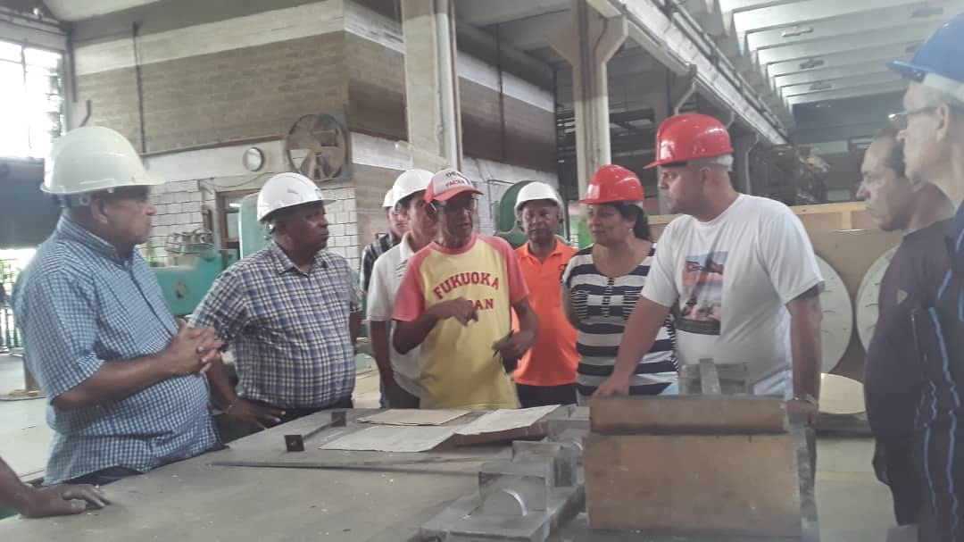 Primer secretario del Partido en Villa Clara recorre industrias del territorio 