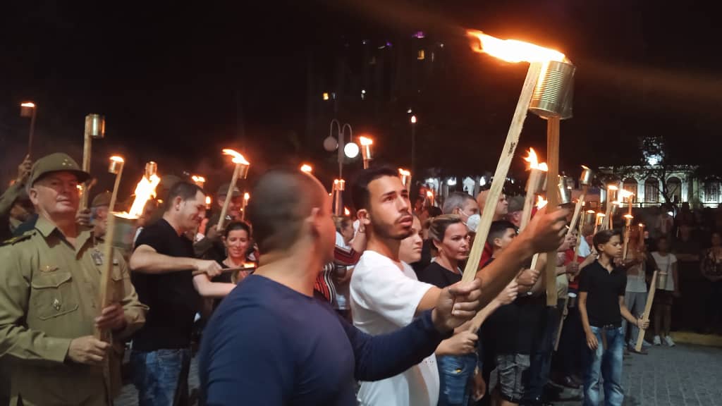 Reedita Villa Clara Marcha de las Antorchas para rendir homenaje al apóstol 