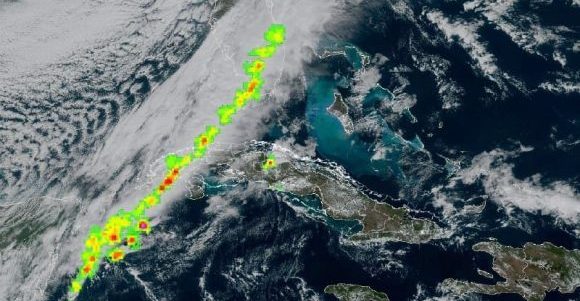 Baja extratropical y frente frío provocarán cambio de tiempo este fin de semana