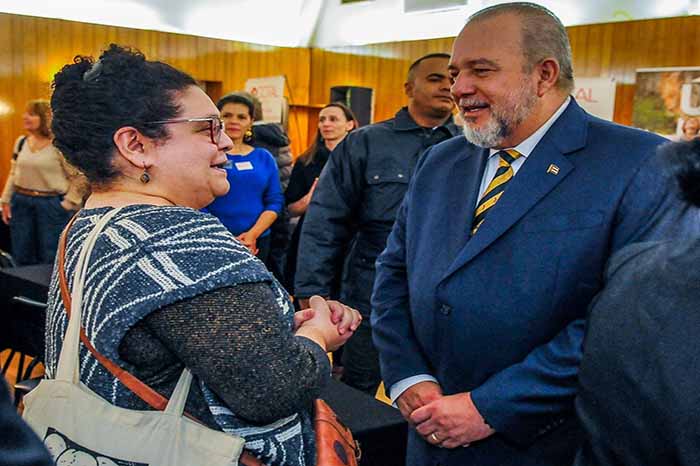  Cuba y Emiratos Árabes Unidos por afianzar relaciones
