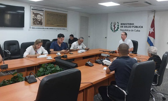 Ministro de Salud Pública: Buscamos información precisa sobre nuestros médicos secuestrados 