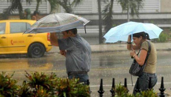 Alta probabilidad de chubascos, lluvias y tormentas eléctricas