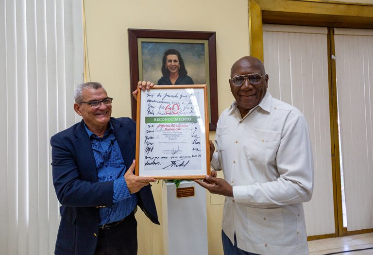 General de Ejército Raúl Castro Ruz felicita a la Oficina de Asuntos Históricos en sus seis décadas de fundada