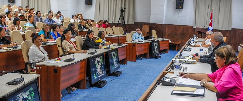 Prestar la atención requerida a los asuntos expuestos por la población