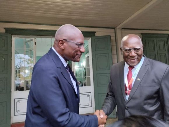 Valdés Mesa se reunió con el gobernador general de Antigua y Barbuda