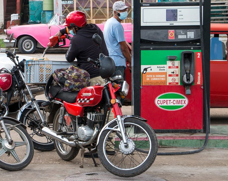 Informa Cimex sobre ampliación de la red de servicentros en dólares