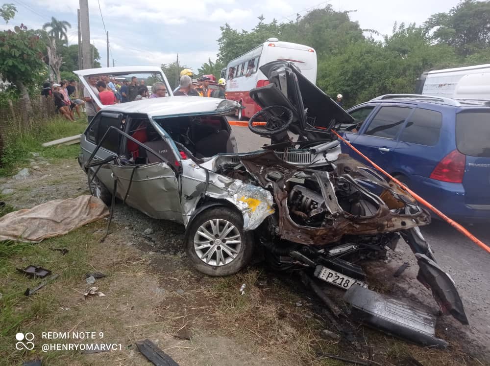 Accidente de tránsito en Camajuaní deja un fallecido y 26 lesionados