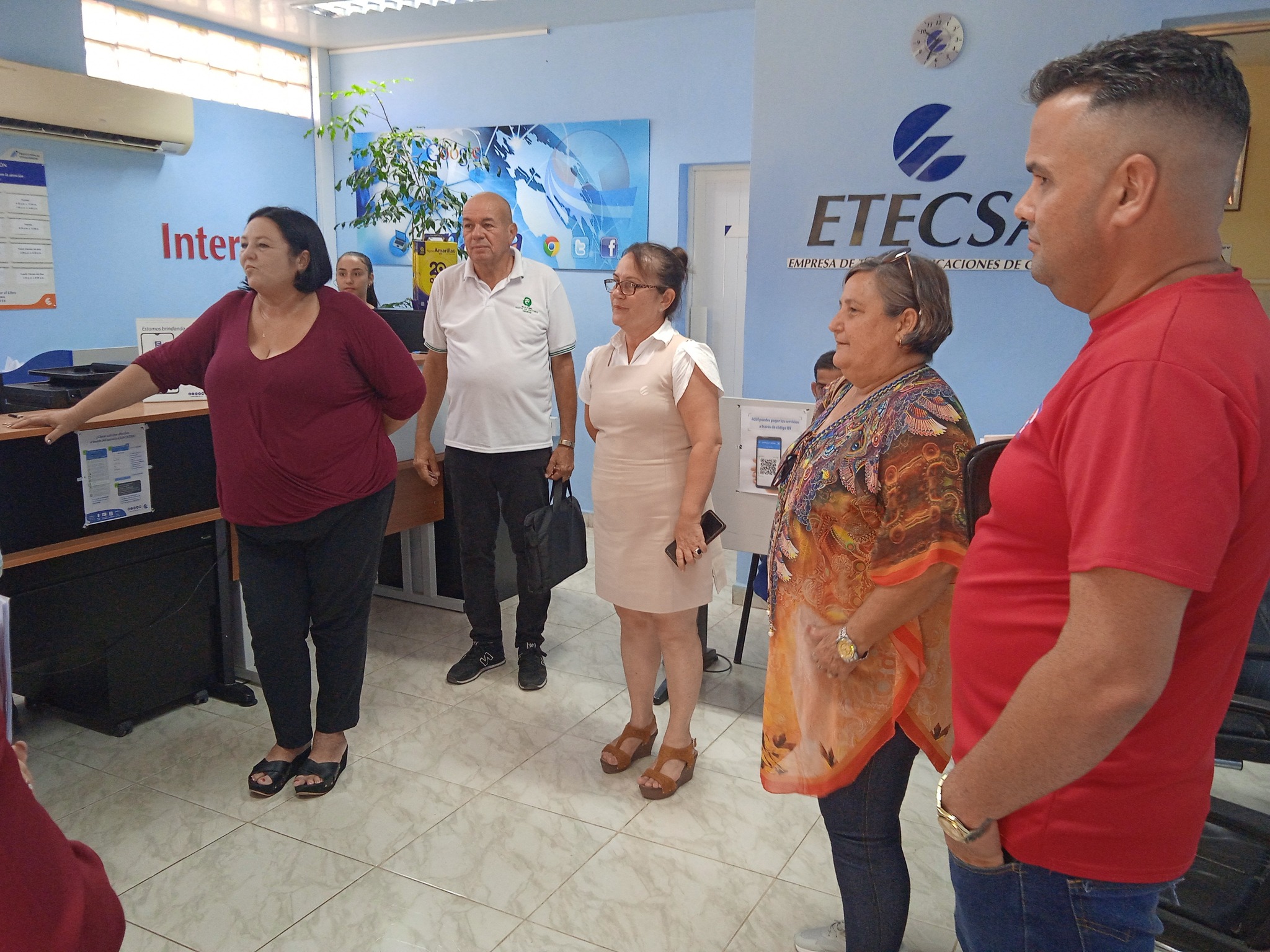 Visita parlamentaria en Corralillo: Atención a los Servicios a la población