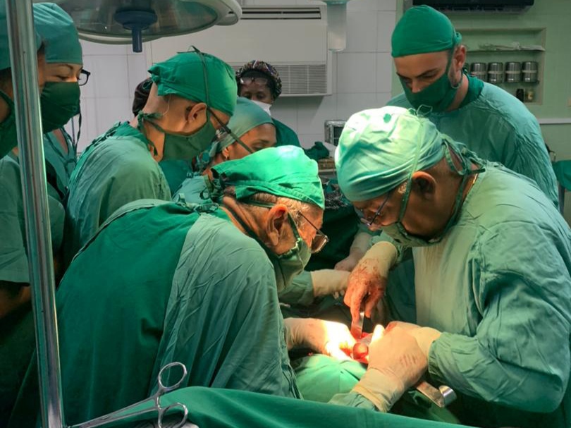 Realizan compleja cirugía de tumor renal en Hospital Pediátrico de Villa Clara 