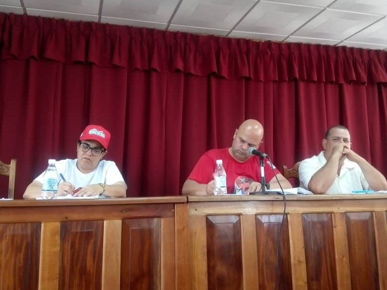 Realizan pleno extrordinario del Comité Provincial del Partido