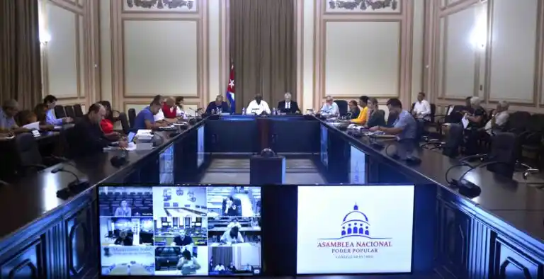 En la corrección de las distorsiones económicas, la participación activa de la población decide