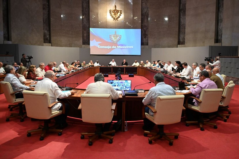 Evaluó Consejo de Ministros temas de importancia vital para la estabilización de la economía cubana
