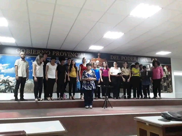 Que Santa Clara siga cantando