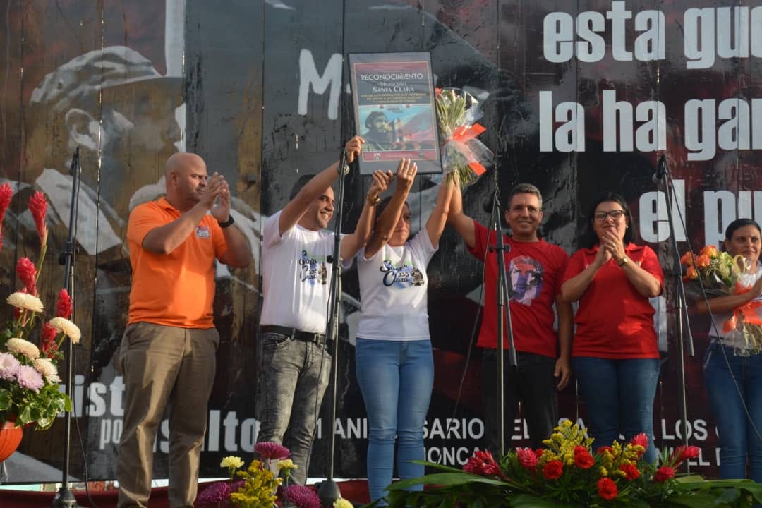 El acto provincial por el aniversario 71 de los históricos asaltos a los cuarteles Moncada y Carlos Manuel de Céspedes, en Santa Clara, se transmite en cadena provincial de Radio, con CMHW como planta matriz.