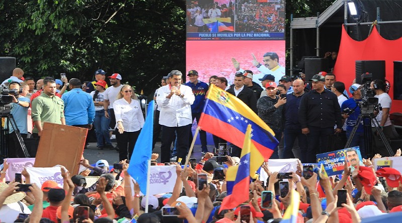 Realizan Gran marcha en Caracas por la paz y en respaldo a Maduro