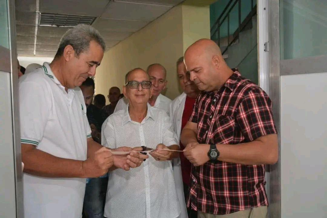 Recorre autoridades del partido y el gobierno instituciones sociales de la provincia 