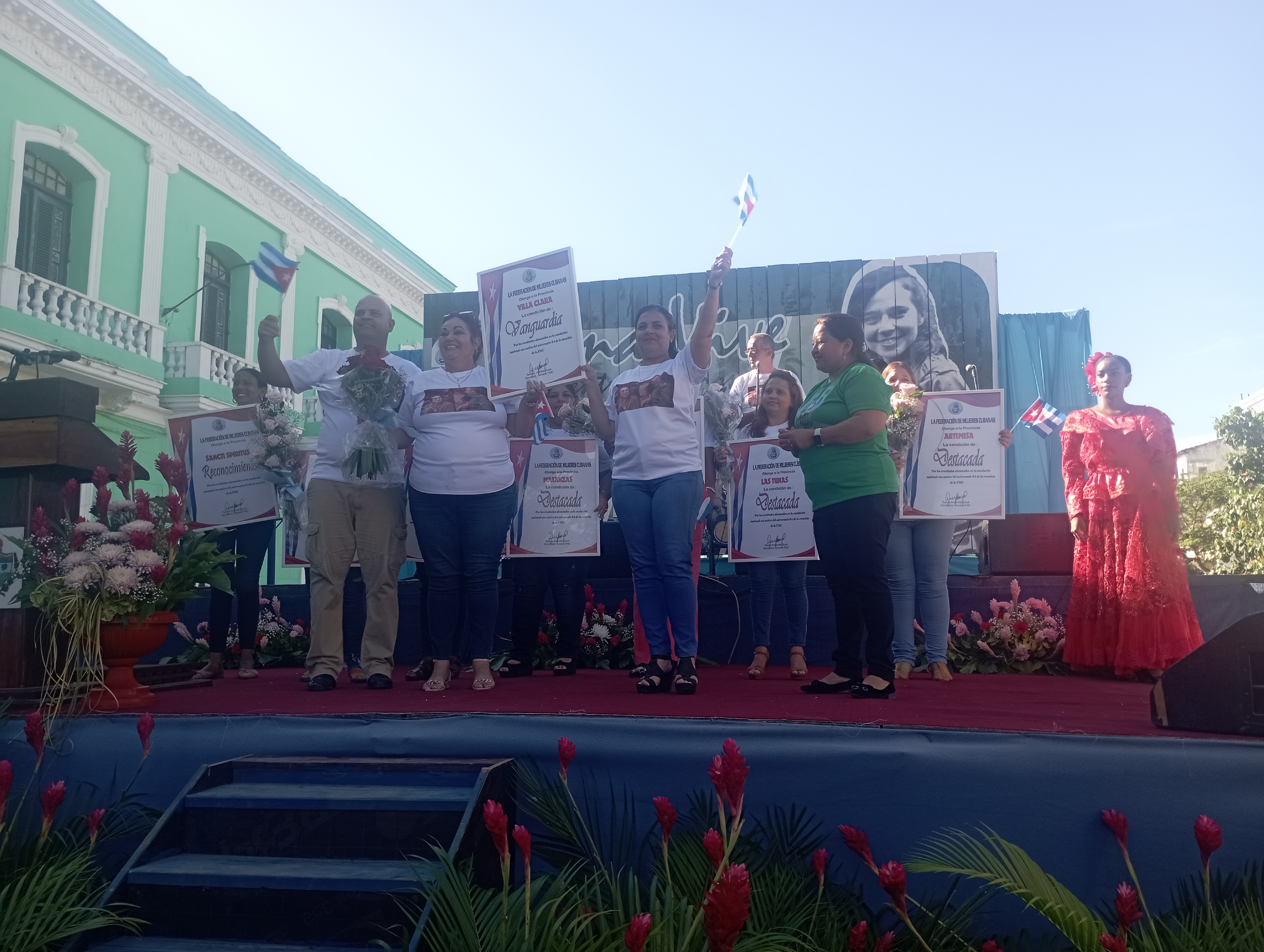 Celebra Villa Clara acto nacional por el aniversario 64 de la Federación de Mujeres Cubanas