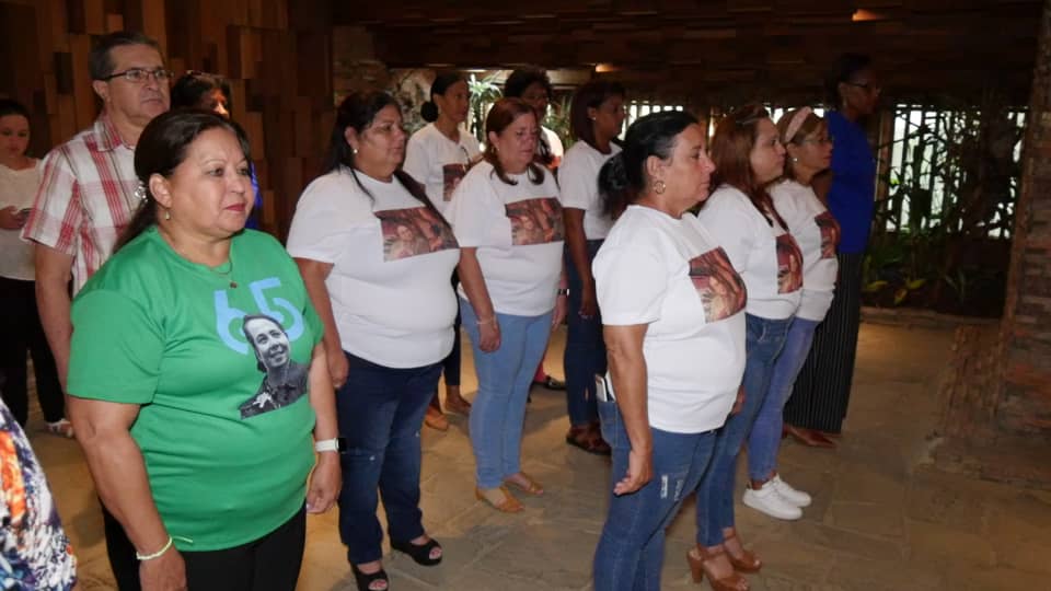 Rindieron homenaje federadas villaclareñas al Comandante Ernesto Che Guevara 