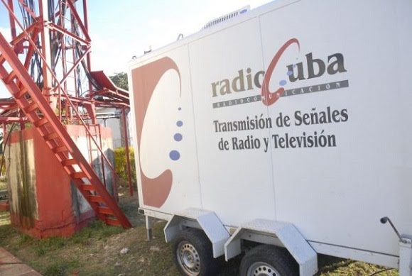 Laboran para restablecer televisión digital en Villa Clara