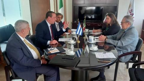 Autoridades de México y Cuba dialogan sobre cooperación en salud 
