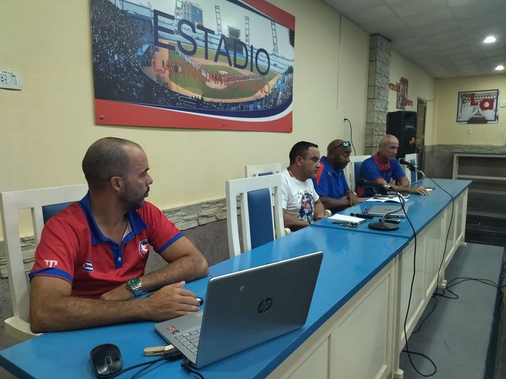 Cuba anuncia preselección de 60 peloteros para el Torneo Premier 12