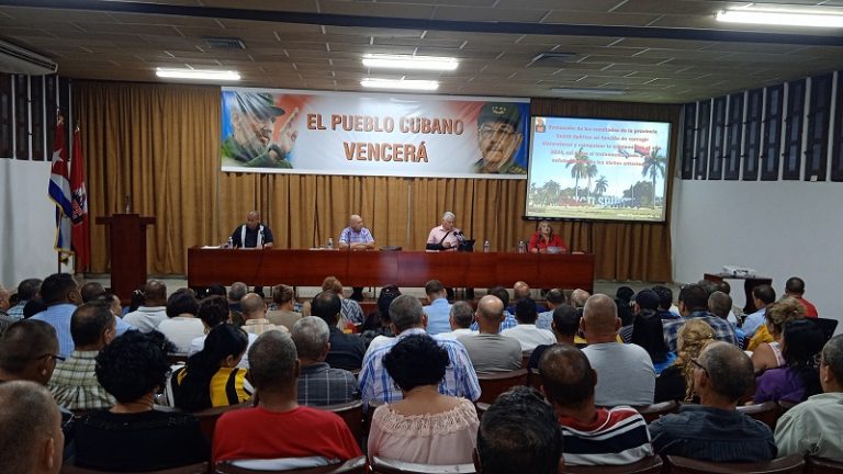 Asiste Díaz-Canel a Pleno Extraordinario del Partido en Sancti Spíritus