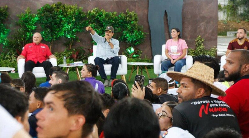 Encabeza Presidente Nicolás Maduro celebración del aniversario 16 de la Juventud del PSUV