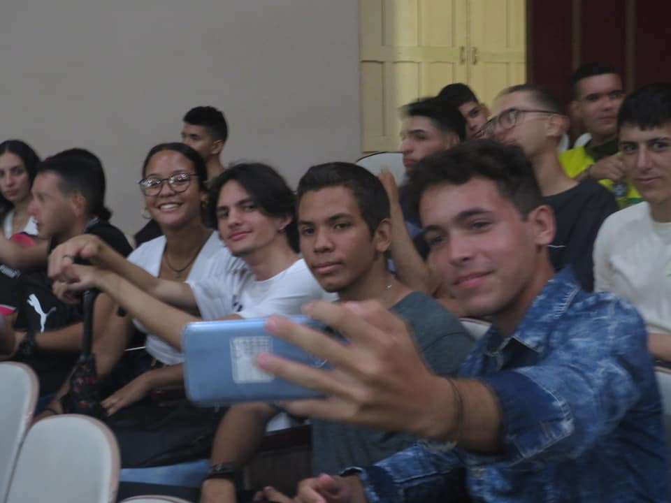 460177384_866357642266120_9029152338959277806_n De vuelta a las aulas en la Universidad Central