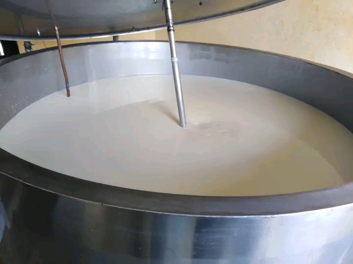 “Mercaderes del desorden” también en la leche
