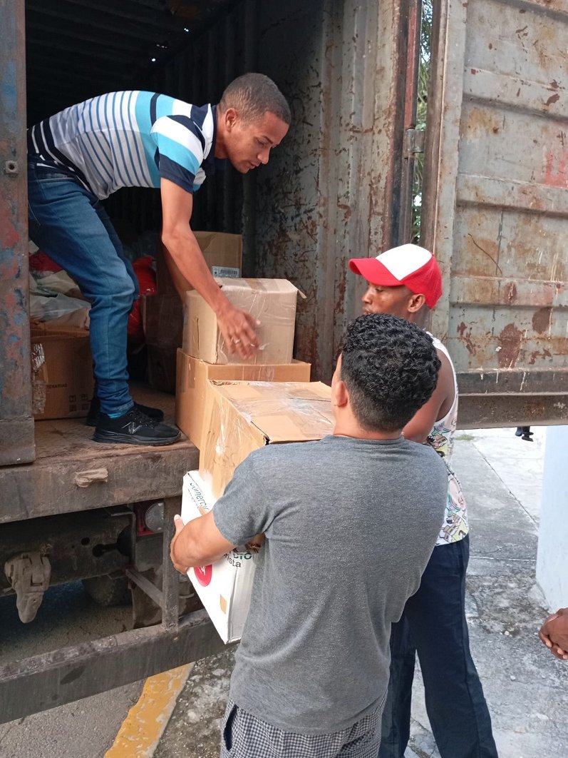 Alimentos, aseo, ropa y otros elementos de primera necesidad integran los donativos con destino a Guantánamo