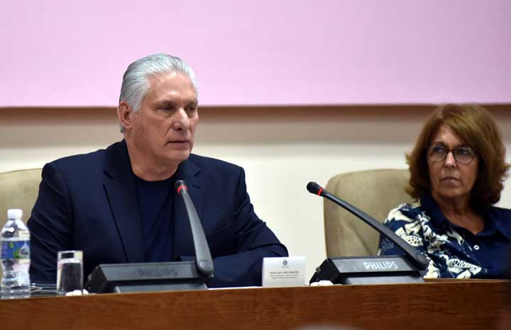Díaz Canel: La cultura refuerza el sentimiento de Patria