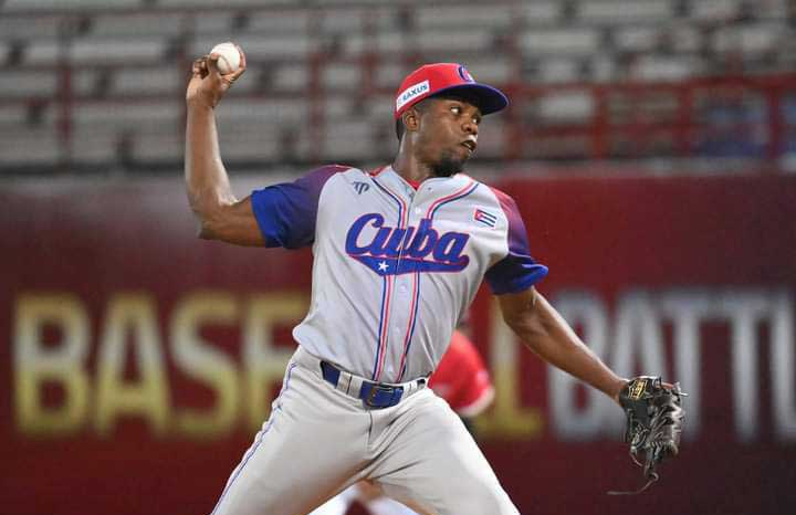 Premier 12: Lesionado lanzador cubano Frank Luis Medina 