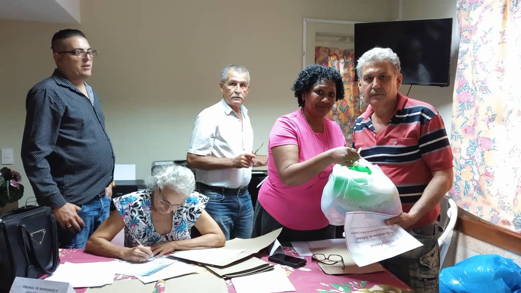 Reconocen a innovador con aportes por más de 40 años desde Sagua la Grande