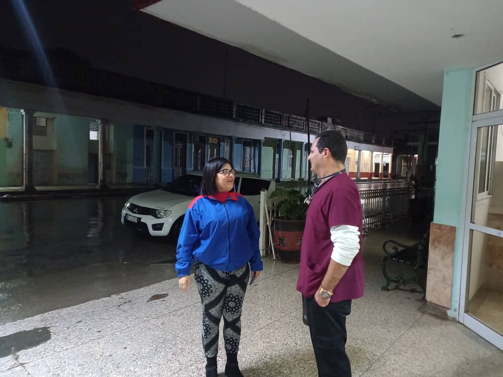 Encabeza gobernadora villaclareña recorrido nocturno por instituciones hospitalarias de la provincia