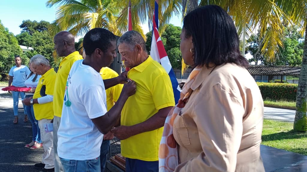 IMG-20241214-WA0060 Recibe la Empresa de Construcción y Montaje de Villa Clara la Bandera Proeza Laboral