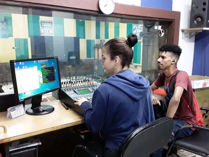 Stephany y “los botones del sonido”