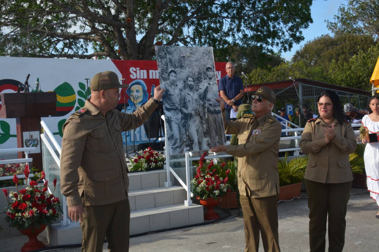 64 años de un Ejército de pueblo