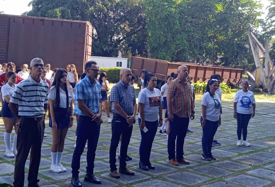 Rinde homenaje la Federación de Mujeres Cubanas en Villa Clara a Vilma Espín