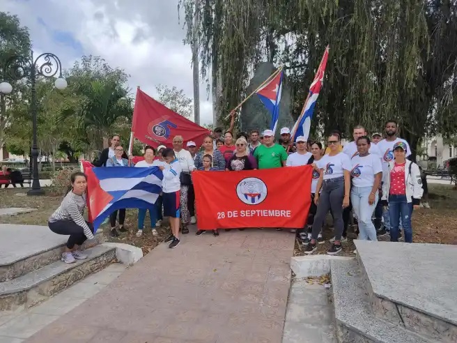 Recibió Placetas bandera 65 aniversario de los Comités de Defensa de la Revolución