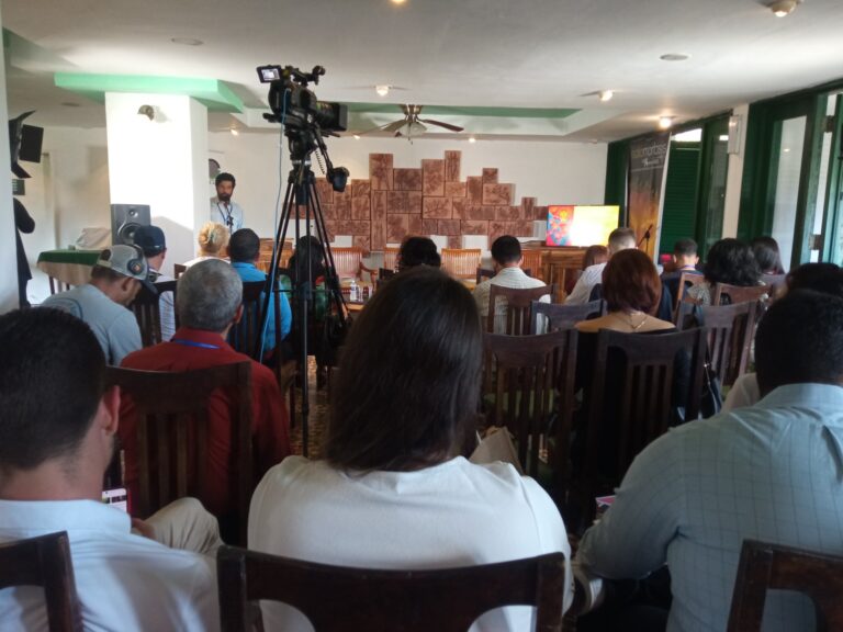 Enriquecedoras jornadas de debate y reflexión en Radiomorfosis Cuba 2025