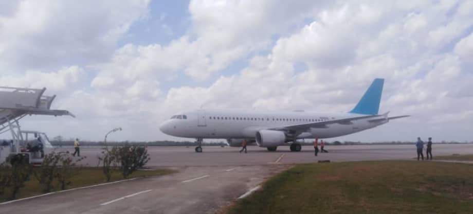 Realiza EE.UU. devolución de 82 migrantes irregulares por vía aérea
